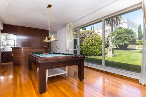 Castles for sale in Sant Just Desvern, Barcelona, Spain 9 bedrooms, 734 sq.m. No. 192602 - photo 28