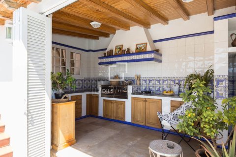 Castles for sale in Sant Just Desvern, Barcelona, Spain 9 bedrooms, 734 sq.m. No. 192602 - photo 9