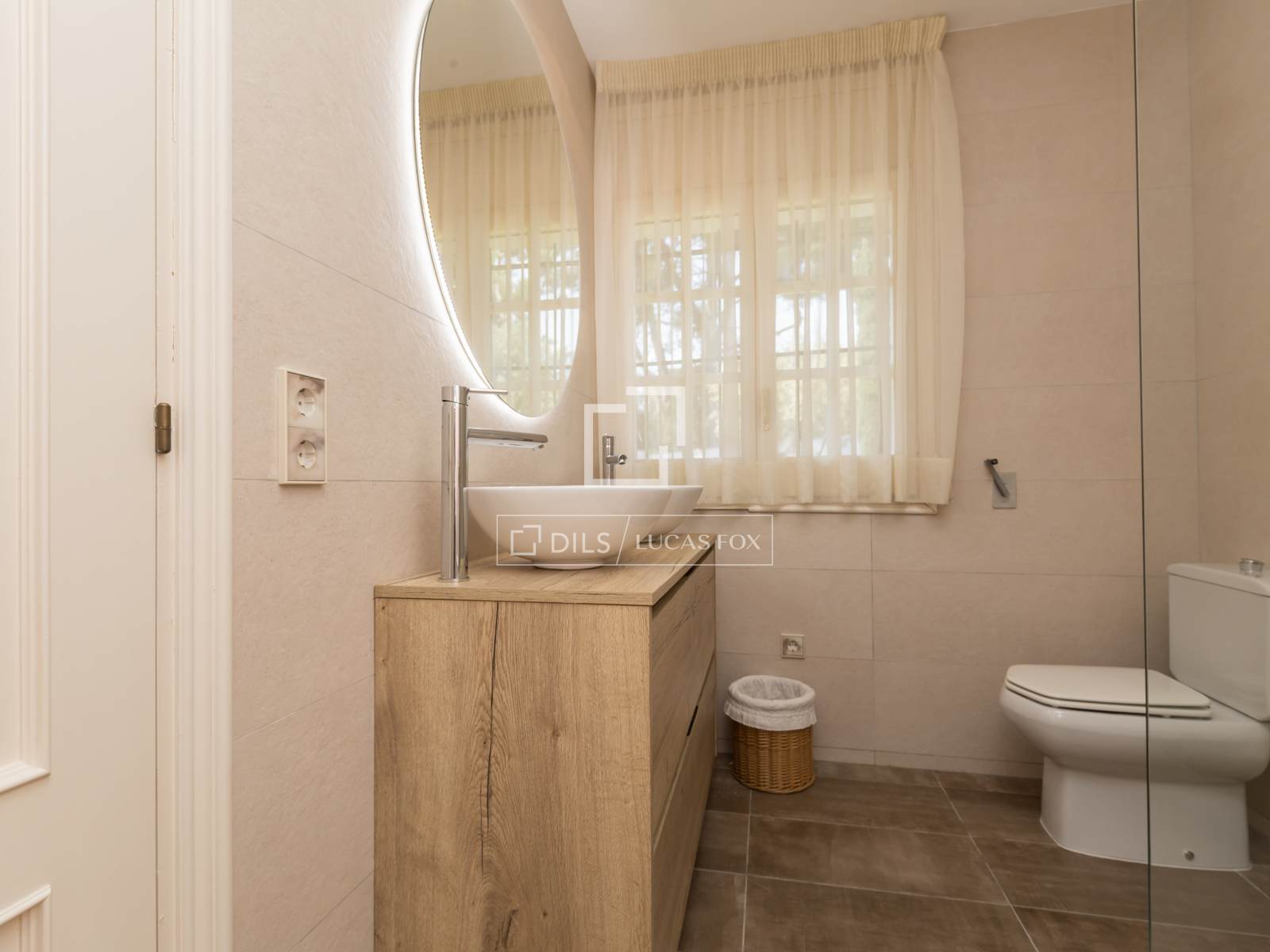 Zamek w Sant Just Desvern, Barcelona, Hiszpania 9 sypialni, 734 mkw. nr 192602