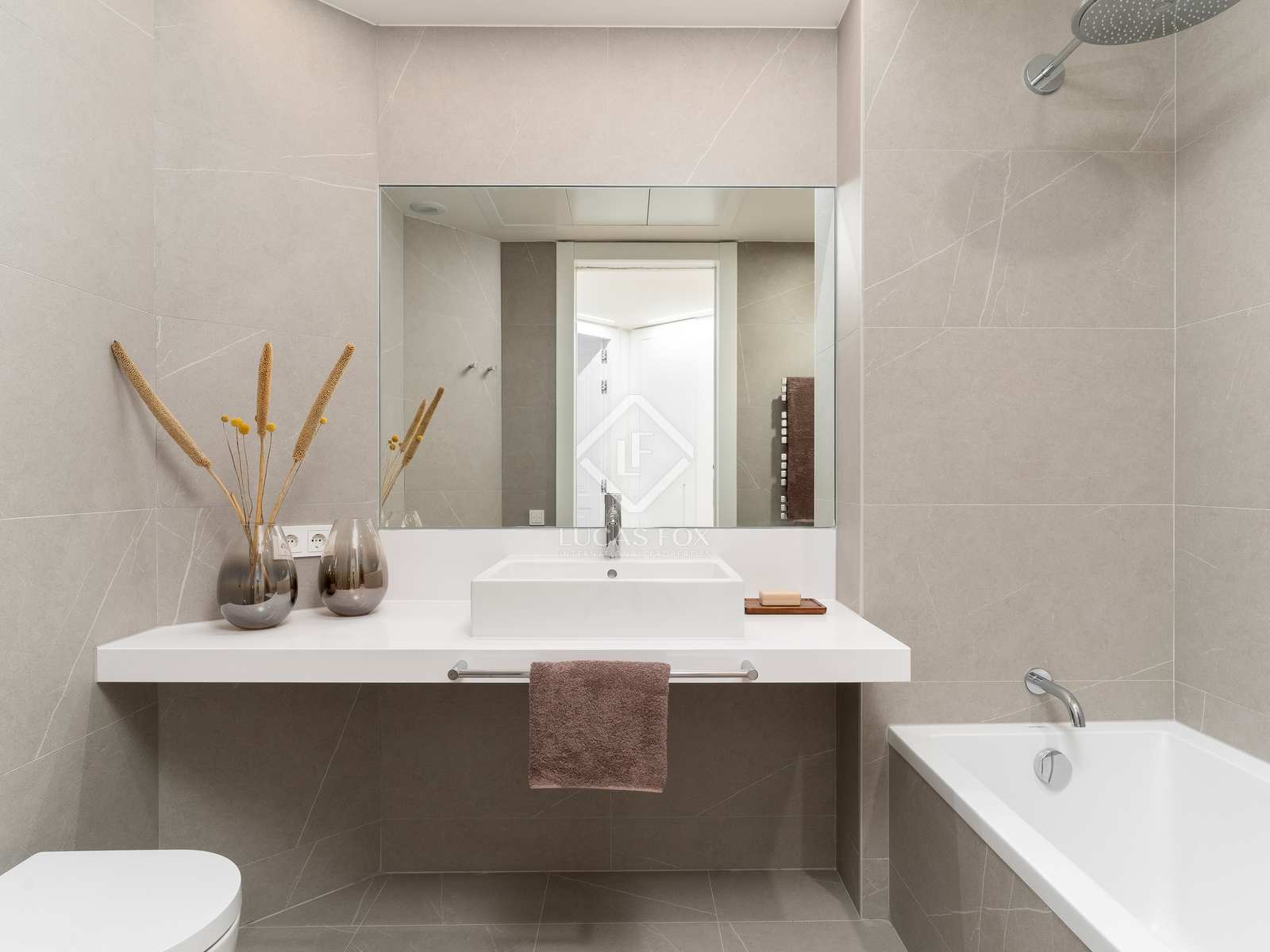 Huoneisto Barcelona, Espanja 3 makuuhuonetta, 109 m2 No. 192604