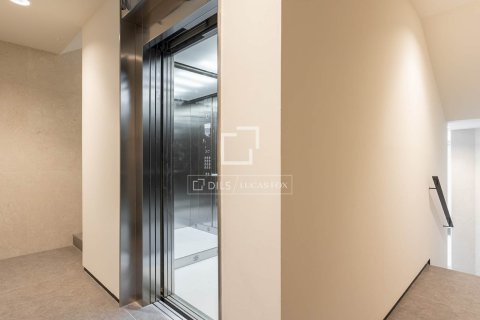 Appartamento in vendita a Barcelona, Spagna 3 camere da letto, 134 mq. N° 192606 - foto 12