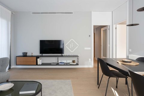 Apartment for sale in Barcelona, Spain 3 bedrooms, 94 sq.m. No. 192603 - photo 5