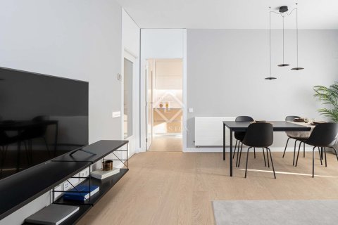 Apartment for sale in Barcelona, Spain 3 bedrooms, 94 sq.m. No. 192603 - photo 3