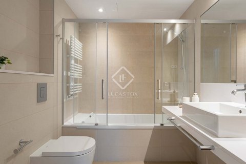 Apartment for sale in Barcelona, Spain 3 bedrooms, 94 sq.m. No. 192603 - photo 14