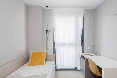 Apartment for sale in Barcelona, Spain 3 bedrooms, 94 sq.m. No. 192603 - photo 12