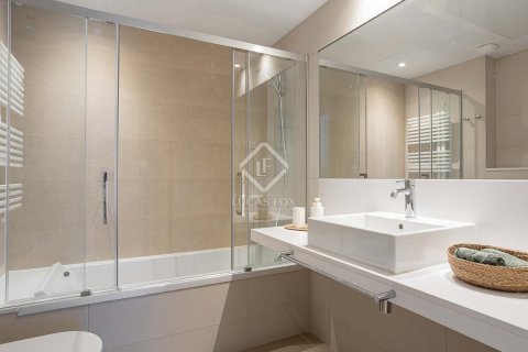 Apartment for sale in Barcelona, Spain 3 bedrooms, 94 sq.m. No. 192603 - photo 13