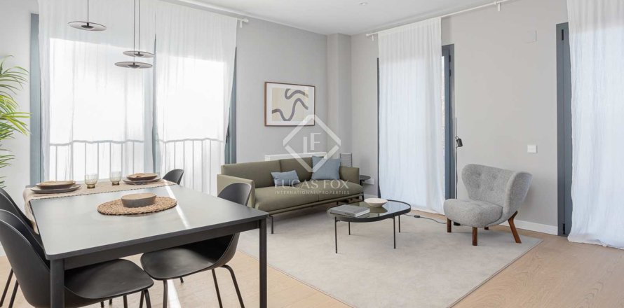 Apartment in Barcelona, Spain 3 bedrooms, 94 sq.m. No. 192603