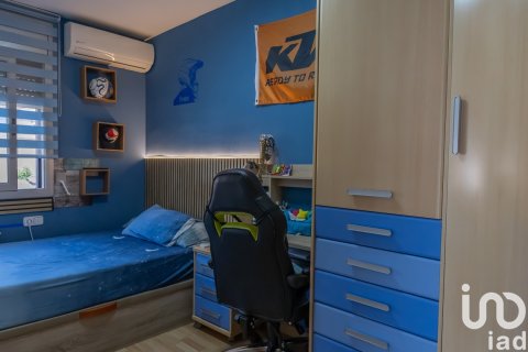 House for sale in Montcada i Reixac, Barcelona, Spain 3 bedrooms, 249 sq.m. No. 153225 - photo 14