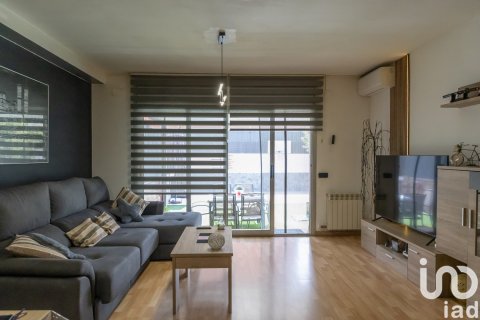 House for sale in Montcada i Reixac, Barcelona, Spain 3 bedrooms, 249 sq.m. No. 153225 - photo 24