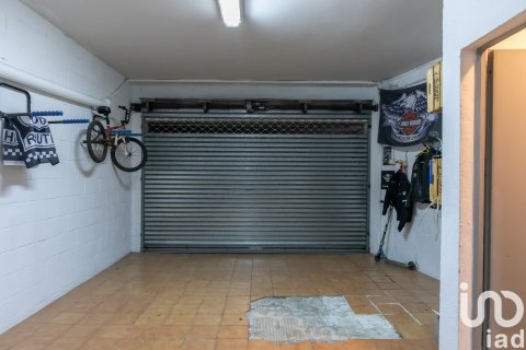 House for sale in Montcada i Reixac, Barcelona, Spain 3 bedrooms, 249 sq.m. No. 153225 - photo 29