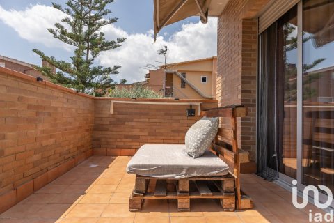 House for sale in Montcada i Reixac, Barcelona, Spain 3 bedrooms, 249 sq.m. No. 153225 - photo 15