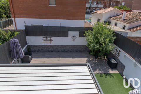 House for sale in Montcada i Reixac, Barcelona, Spain 3 bedrooms, 249 sq.m. No. 153225 - photo 22