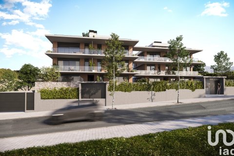 Huoneisto myytävänä Cerdanyola Del Valles, Barcelona, Espanja, 3 makuuhuonetta, 160 m2 No. 153174 - kuva 2