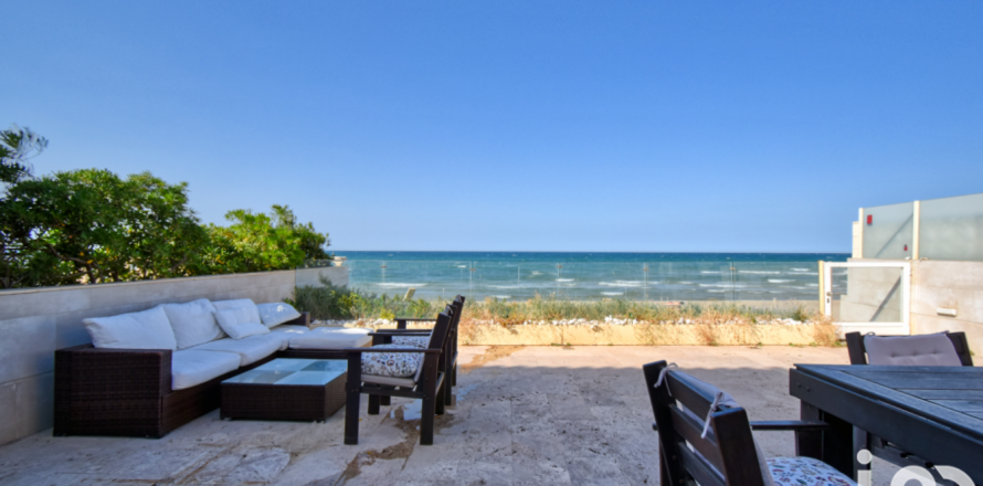 Hus i Les Marines, Alicante, Spanien 4 sovrum, 101 kvm. Nr. 153962