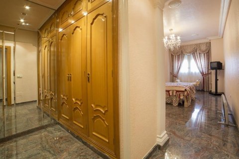 Продажа таухауса в Лос-Алькасарес, Мурсия, Испания 5 спален, 630м2 №189337 - фото 2