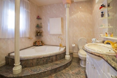 Продажа таухауса в Лос-Алькасарес, Мурсия, Испания 5 спален, 630м2 №189337 - фото 4