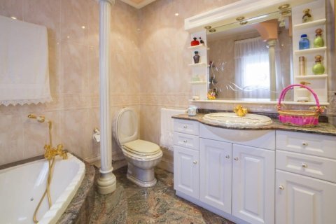 Продажа таухауса в Лос-Алькасарес, Мурсия, Испания 5 спален, 630м2 №189337 - фото 15