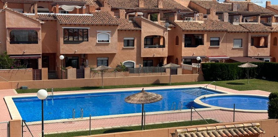Apartamento en Torrevieja, Alicante, España 3 dormitorios, 78 m2 No. 189237