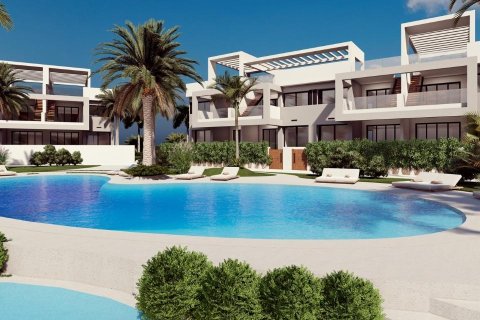 Bungalow w Torrevieja, Alicante, Hiszpania 2 sypialnie, 131 mkw. nr 189582 – zdjęcie 2