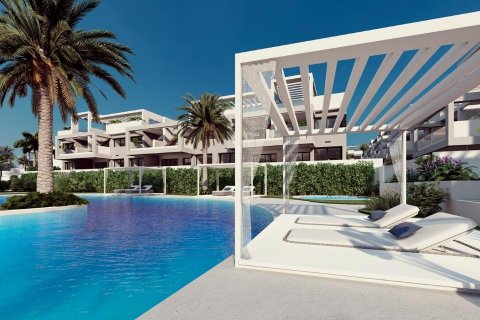 Bungalow w Torrevieja, Alicante, Hiszpania 2 sypialnie, 131 mkw. nr 189582 – zdjęcie 15