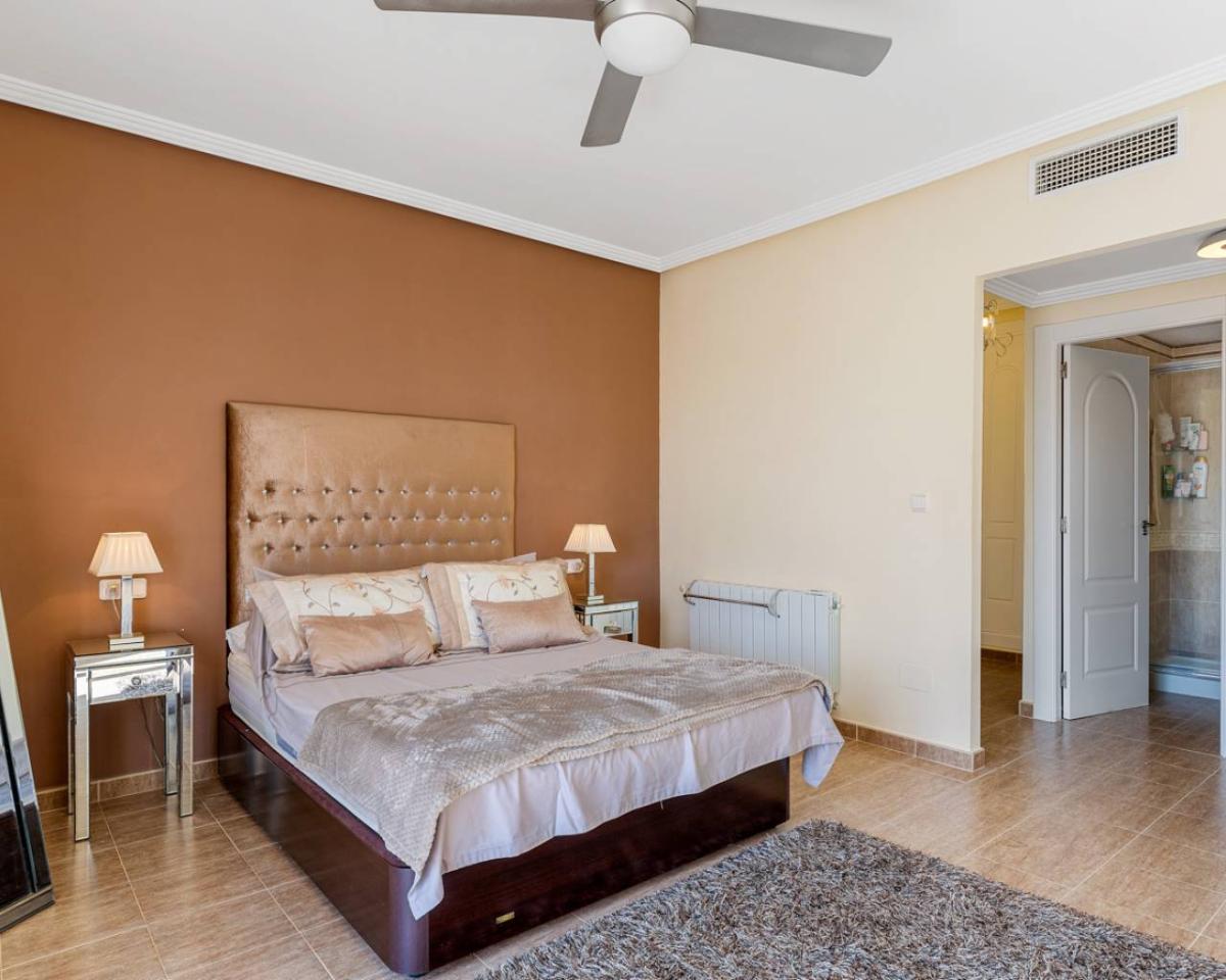 Вилла в Сьюдад Кесада, Аликанте, Испания 5 спален, 386м2 №112913