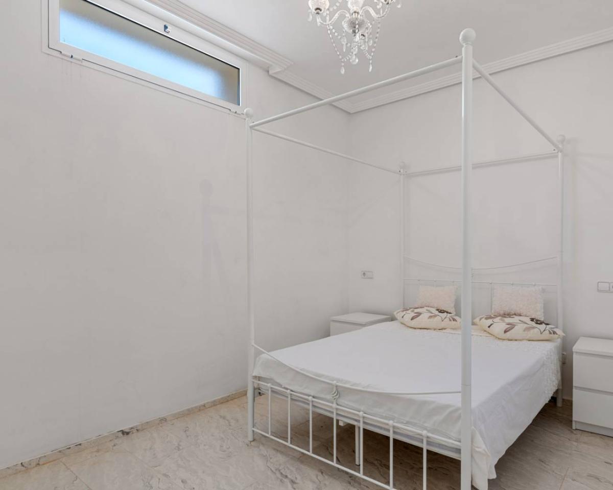 Вилла в Сьюдад Кесада, Аликанте, Испания 5 спален, 386м2 №112913