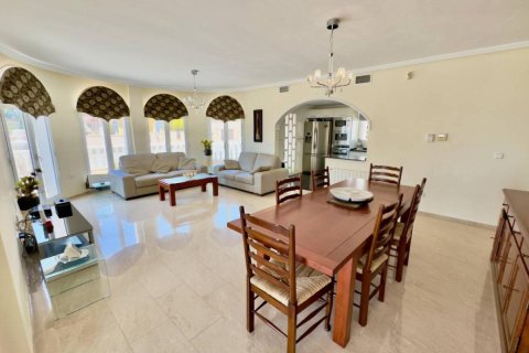 Villa à vendre à Ciudad Quesada, Alicante, Espagne, 5 chambres, 386 m2 No. 112913 - photo 29