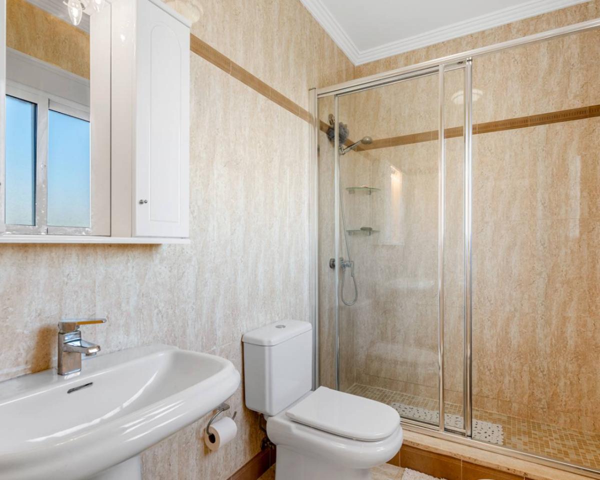 Вилла в Сьюдад Кесада, Аликанте, Испания 5 спален, 386м2 №112913
