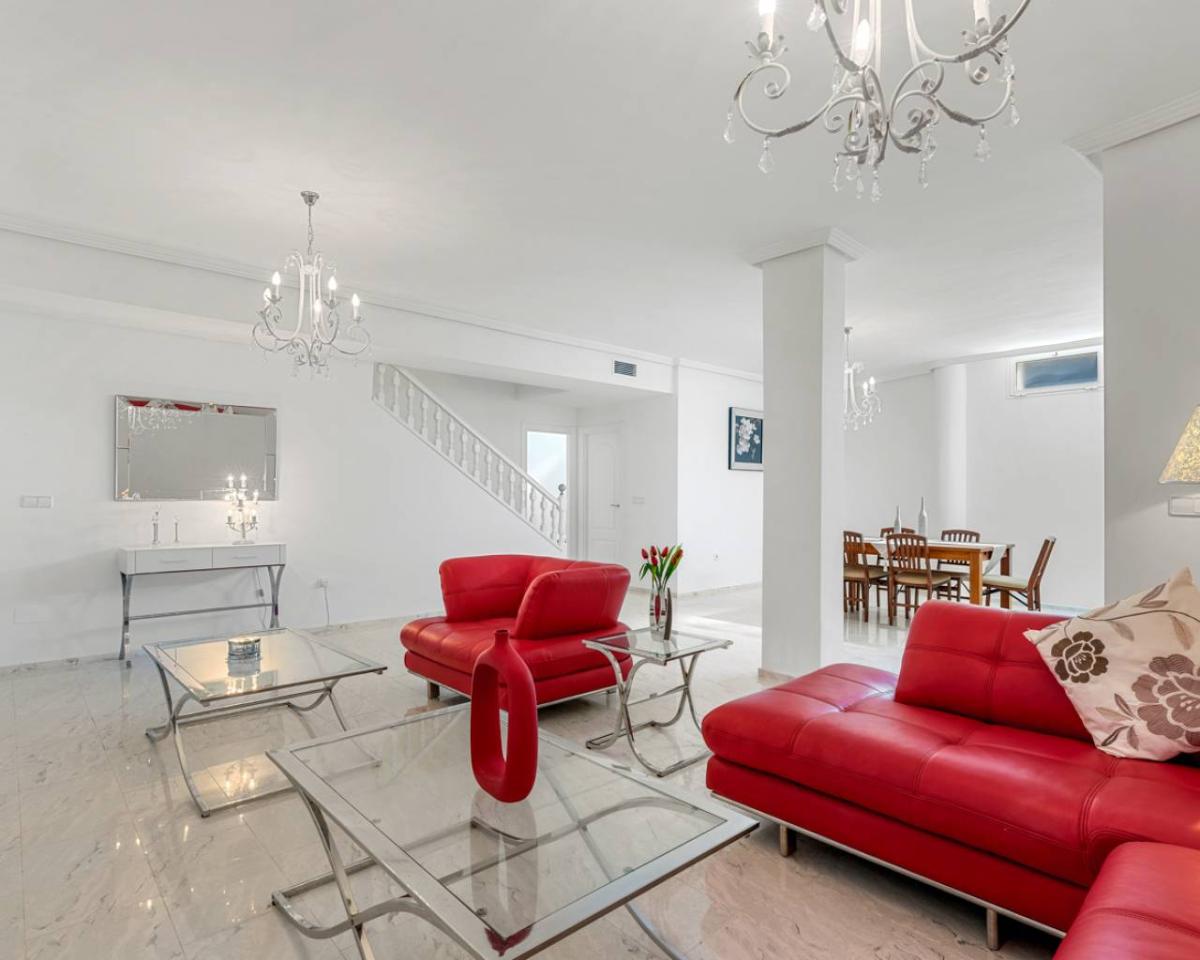 Вилла в Сьюдад Кесада, Аликанте, Испания 5 спален, 386м2 №112913
