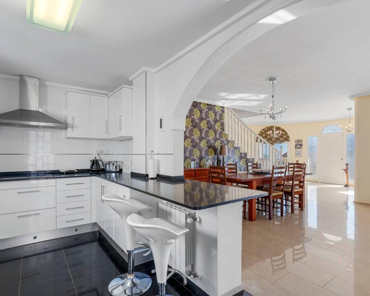 Вилла в Сьюдад Кесада, Аликанте, Испания 5 спален, 386м2 №112913