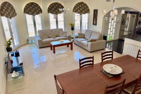 Villa à vendre à Ciudad Quesada, Alicante, Espagne, 5 chambres, 386 m2 No. 112913 - photo 28