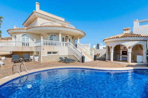 Villa à vendre à Ciudad Quesada, Alicante, Espagne, 5 chambres, 386 m2 No. 112913 - photo 1