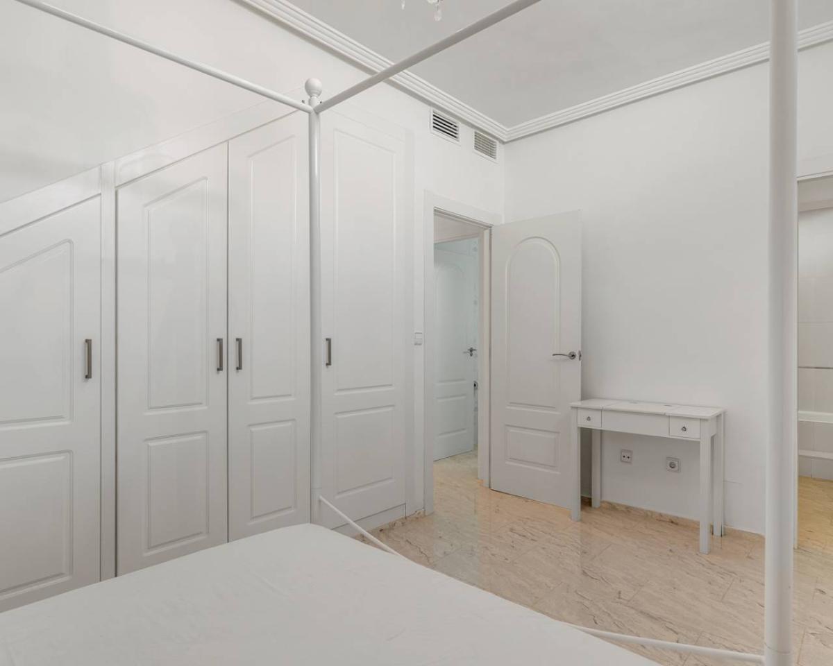 Вилла в Сьюдад Кесада, Аликанте, Испания 5 спален, 386м2 №112913