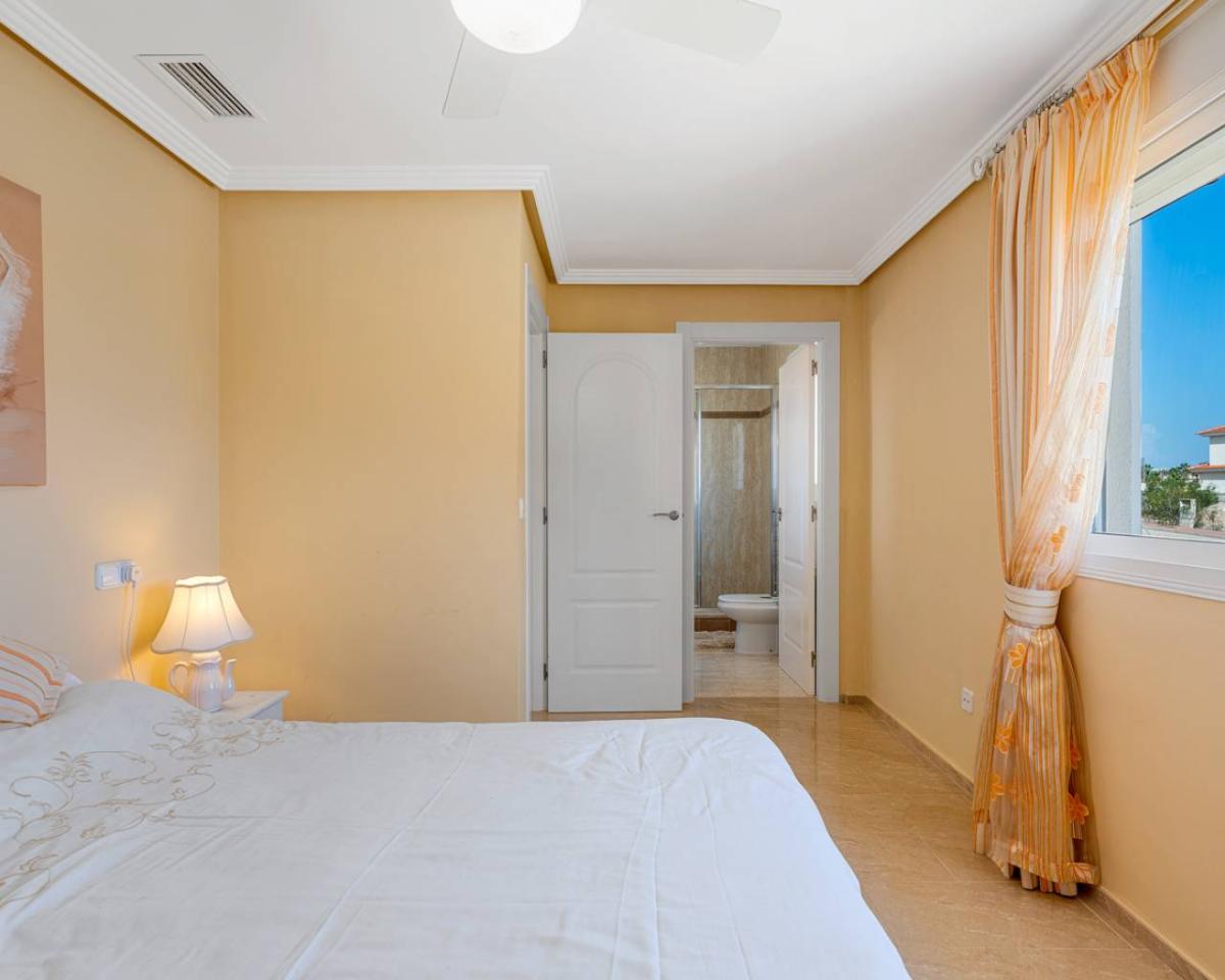 Вилла в Сьюдад Кесада, Аликанте, Испания 5 спален, 386м2 №112913