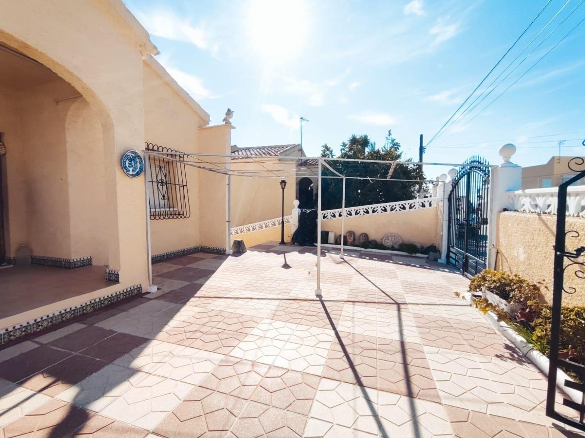 Villa i San Fulgencio, Alicante, Spanien 4 sovrum, 90 kvm. Nr. 112909