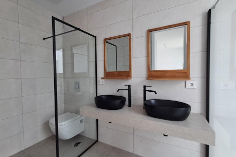 Villa for sale in L'Alfàs del Pi, Alicante, Spain 4 bedrooms, 203 sq.m. No. 141715 - photo 25