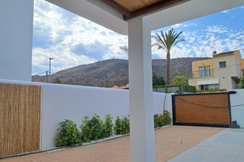 Villa for sale in L'Alfàs del Pi, Alicante, Spain 4 bedrooms, 203 sq.m. No. 141715 - photo 21