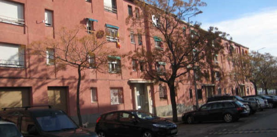 Apartment à Sabadell, Barcelona, Espagne 4 chambres, 78 m2 No. 191179