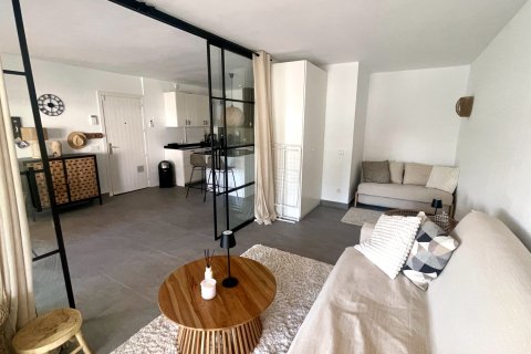 Apartamento en alquiler en Cala Vinyes, Mallorca, España 2 dormitorios, 69 m2 No. 140090 - foto 6