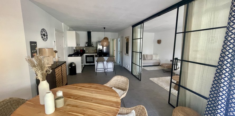 Apartamento en Cala Vinyes, Mallorca, España 2 dormitorios, 69 m2 No. 140090