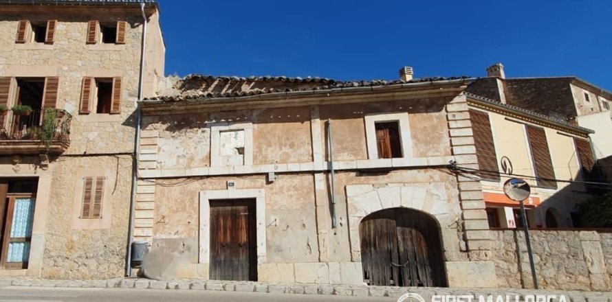 Villetta a schiera a Caimari, Mallorca, Spagna 4 camere da letto, 206 mq. N° 193657