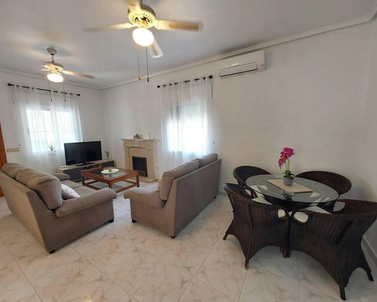 Villa a Ciudad Quesada, Alicante, Spagna 3 camere da letto, 100 mq. N° 148926