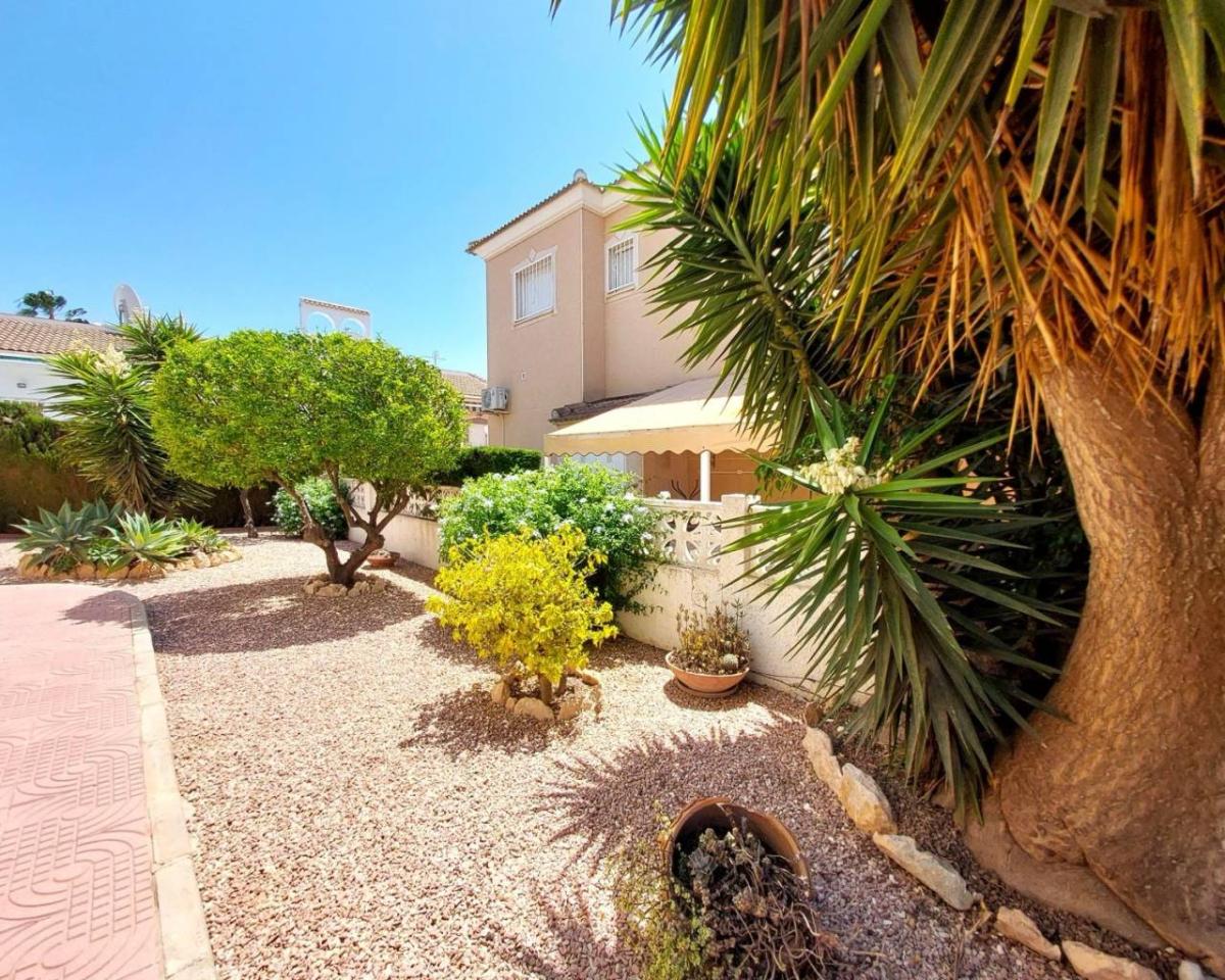 Villa a Ciudad Quesada, Alicante, Spagna 3 camere da letto, 100 mq. N° 148926