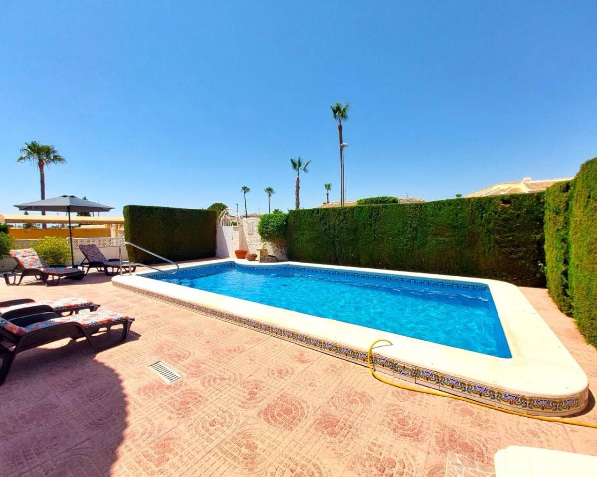 Villa a Ciudad Quesada, Alicante, Spagna 3 camere da letto, 100 mq. N° 148926
