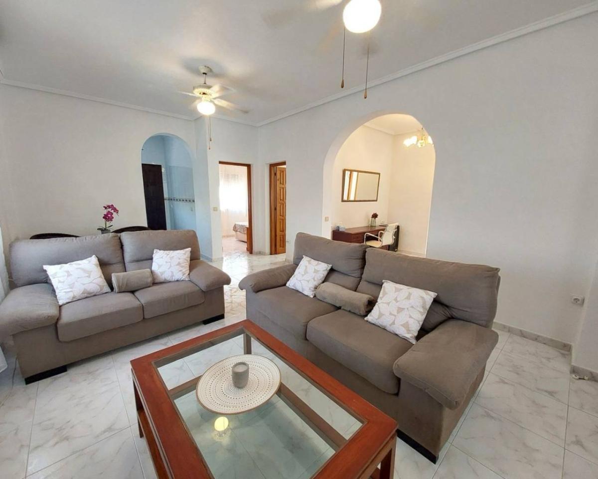 Villa a Ciudad Quesada, Alicante, Spagna 3 camere da letto, 100 mq. N° 148926