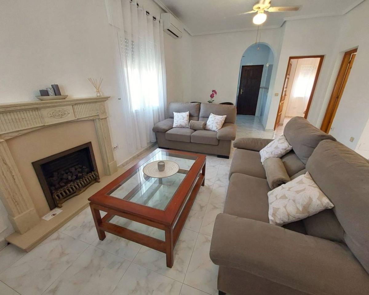 Villa a Ciudad Quesada, Alicante, Spagna 3 camere da letto, 100 mq. N° 148926