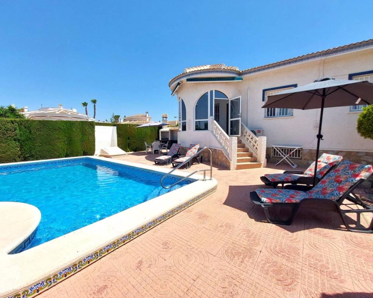 Villa a Ciudad Quesada, Alicante, Spagna 3 camere da letto, 100 mq. N° 148926