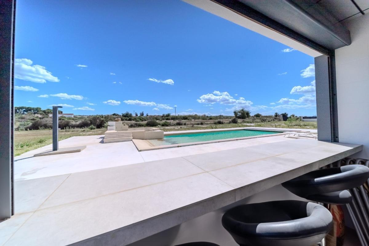 Villa in La Marina, Alicante, Spain 5 bedrooms, 506 sq.m. No. 148925