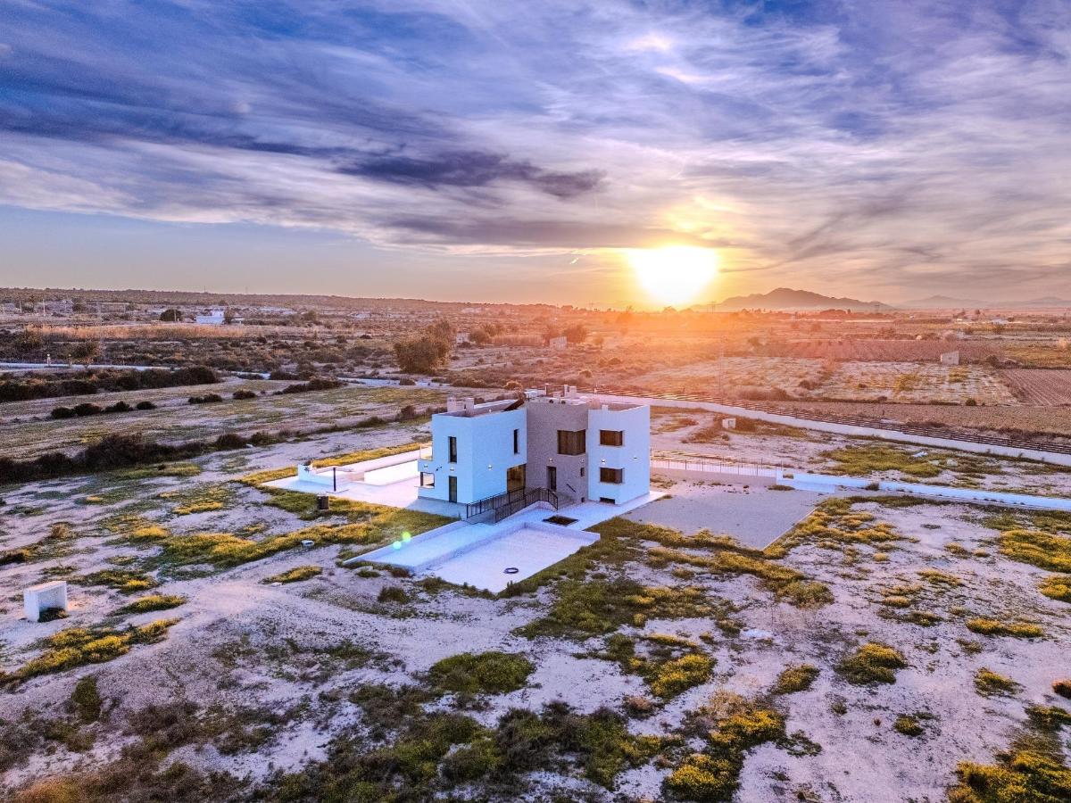 Villa in La Marina, Alicante, Spain 5 bedrooms, 506 sq.m. No. 148925