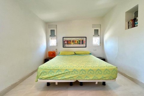 Villa till salu i Alicante, Spanien 4 sovrum, 184 kvm. Nr. 148922 - foto 14